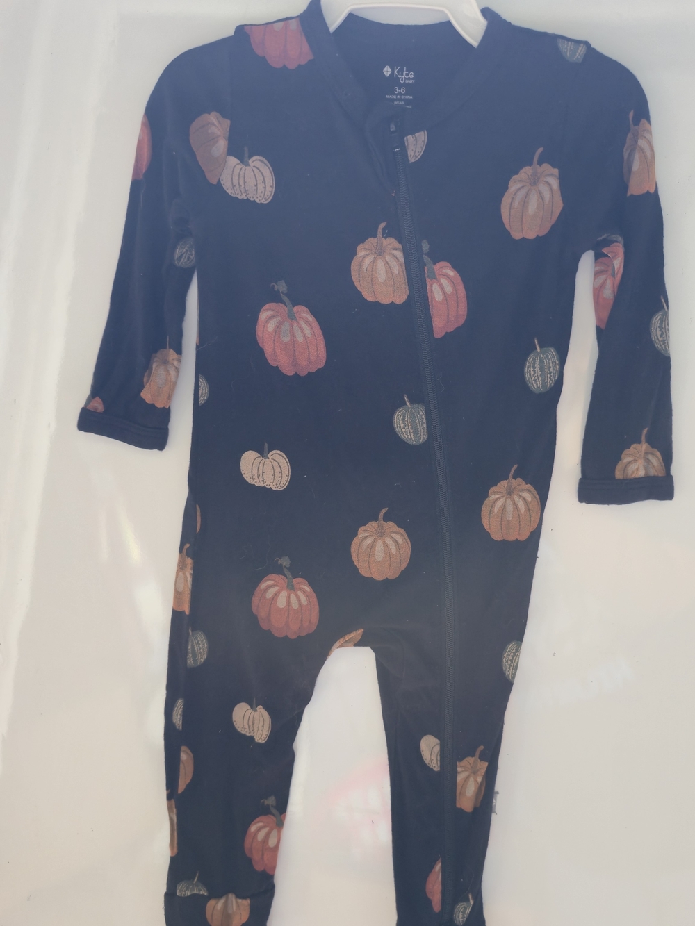 Kyte Baby Navy Pumpkin One-Piece Zipper Romper